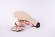 Load image into Gallery viewer, GUCCI Double G Marmont Leather Thong Sandals
