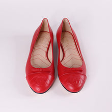 Load image into Gallery viewer, GUCCI GG Marmont Leather Ballet Flats
