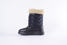 Load image into Gallery viewer, GUCCI Quebec Calfskin Wool Chevron Quilted Horsebit Snow Boots
