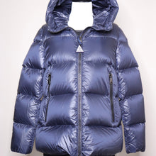 Load image into Gallery viewer, MONCLER SERITTE GIUBBOTTO Down Jacket
