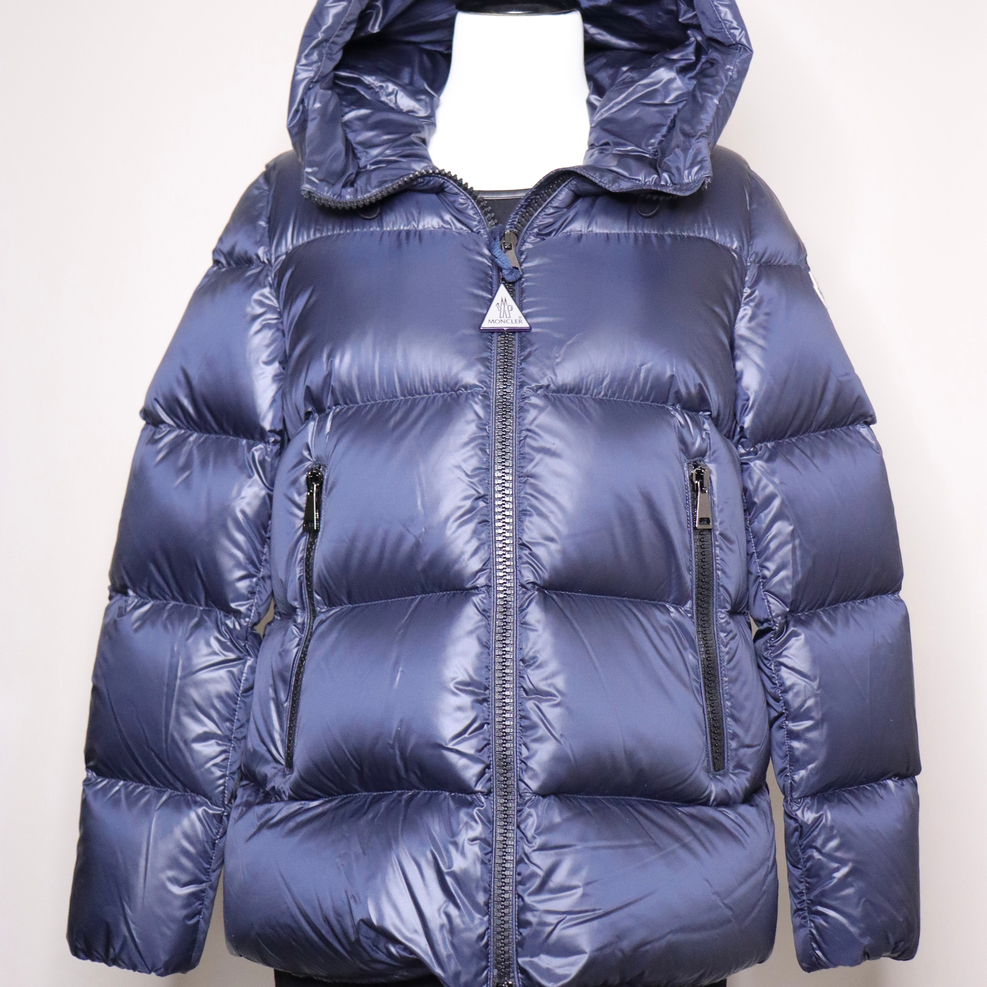 Moncler store seritte navy